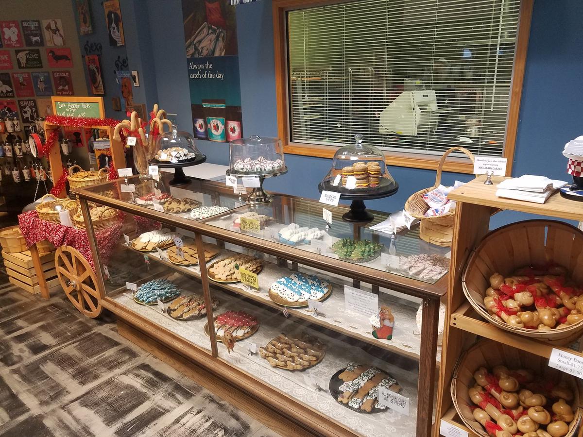 Fuzzybutz Pet Bakery