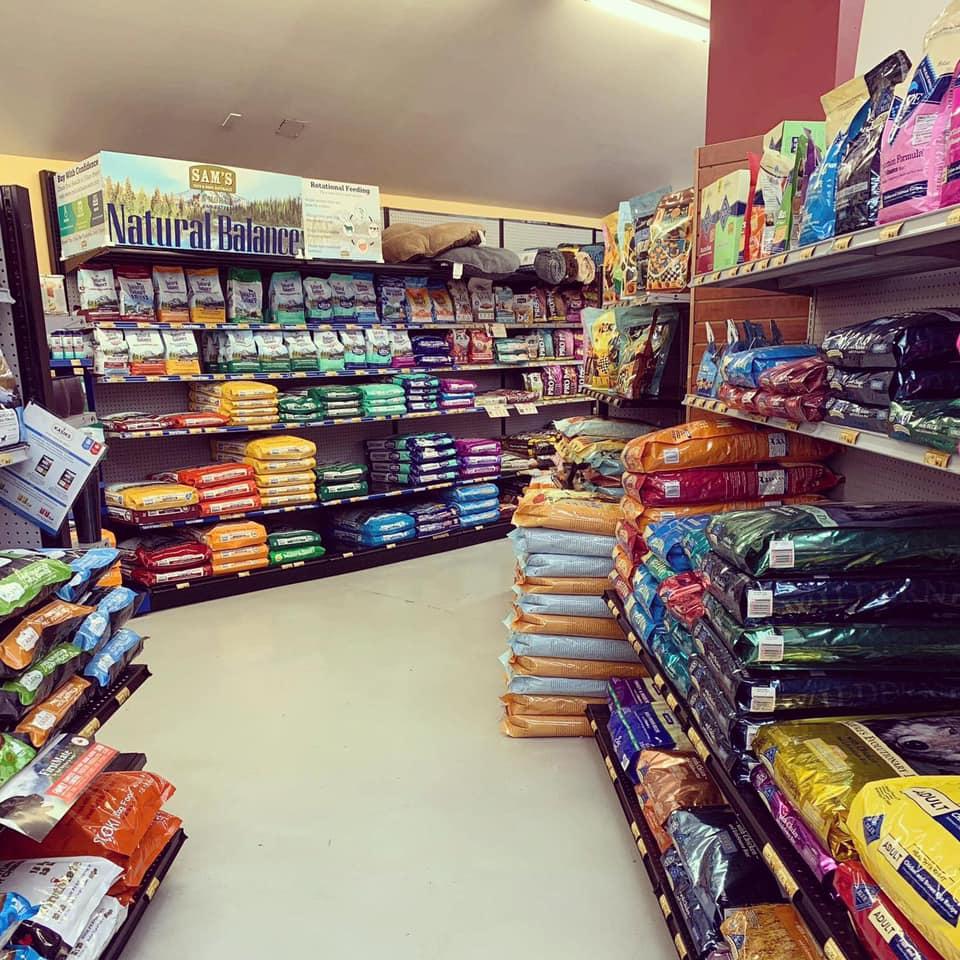 Pet food stores 2024 close to me