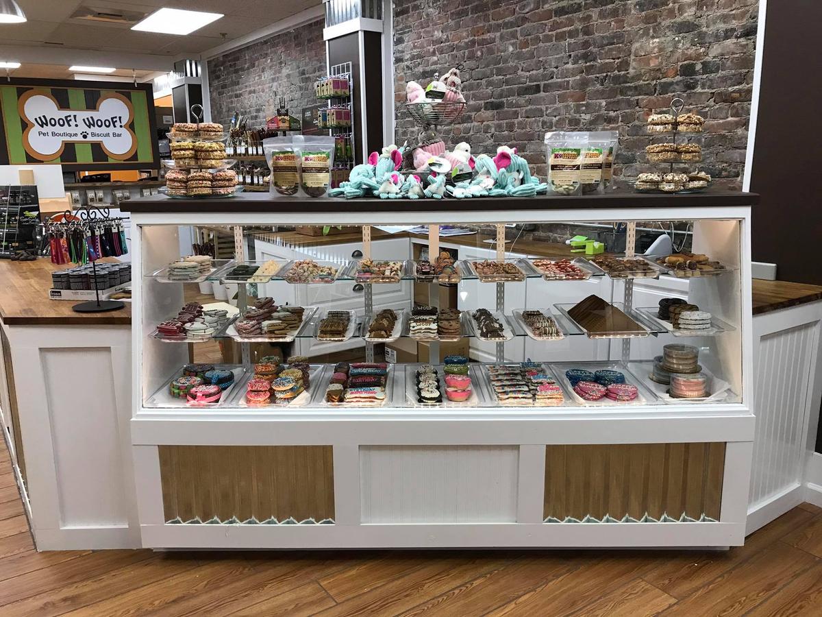 WOOF WOOF Pet Boutique Biscuit Bar