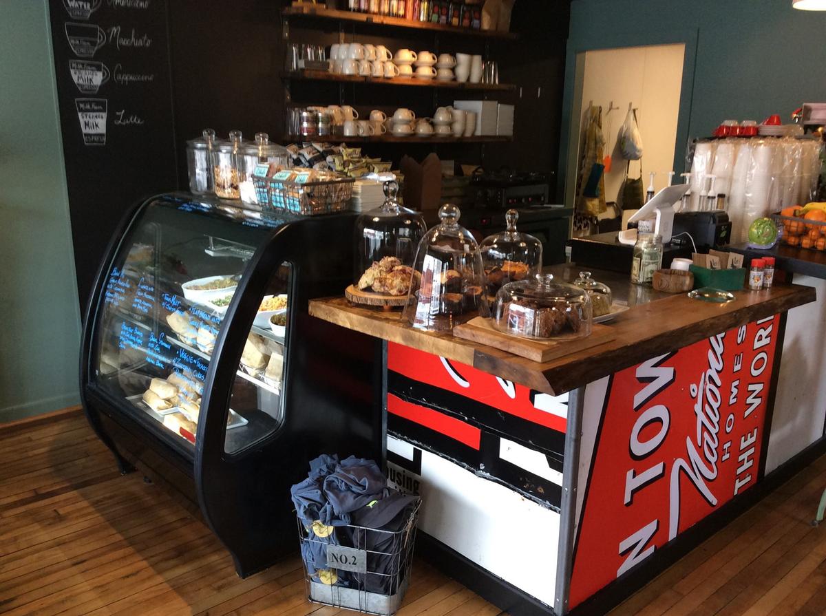 Yellow Dog Cafe Is Pet Friendly