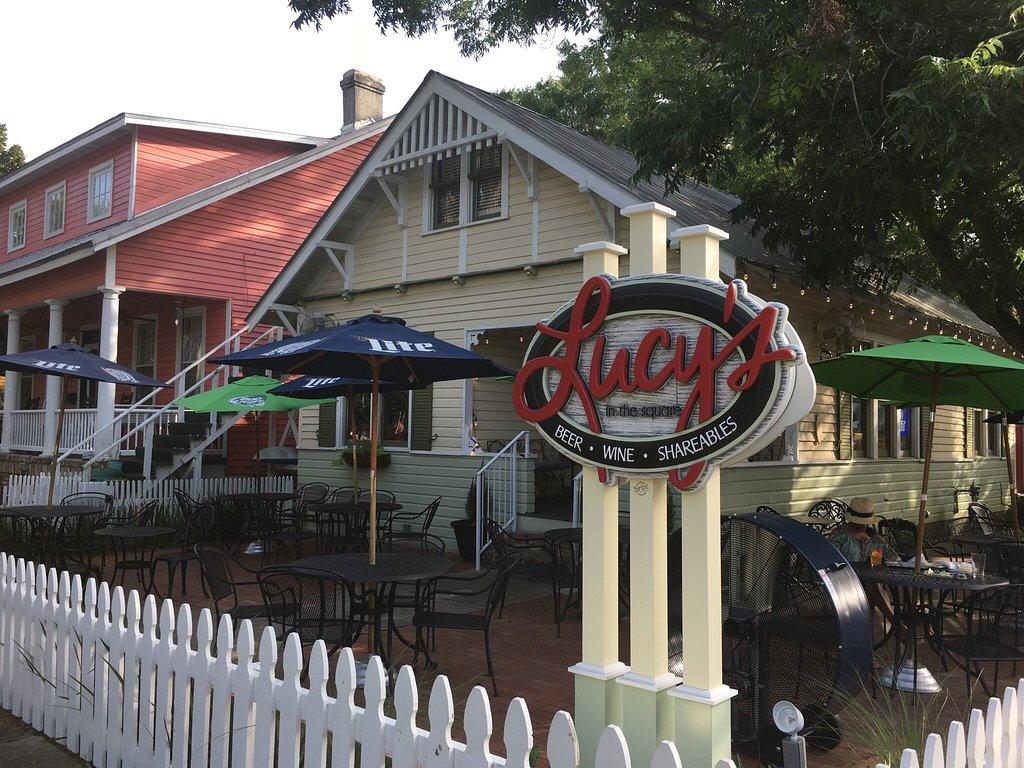 Pet Friendly Lucy's in the Square