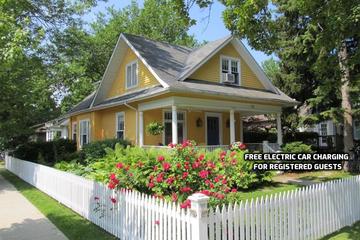 Pet Friendly Hotels In Niagara On The Lake On Bringfido