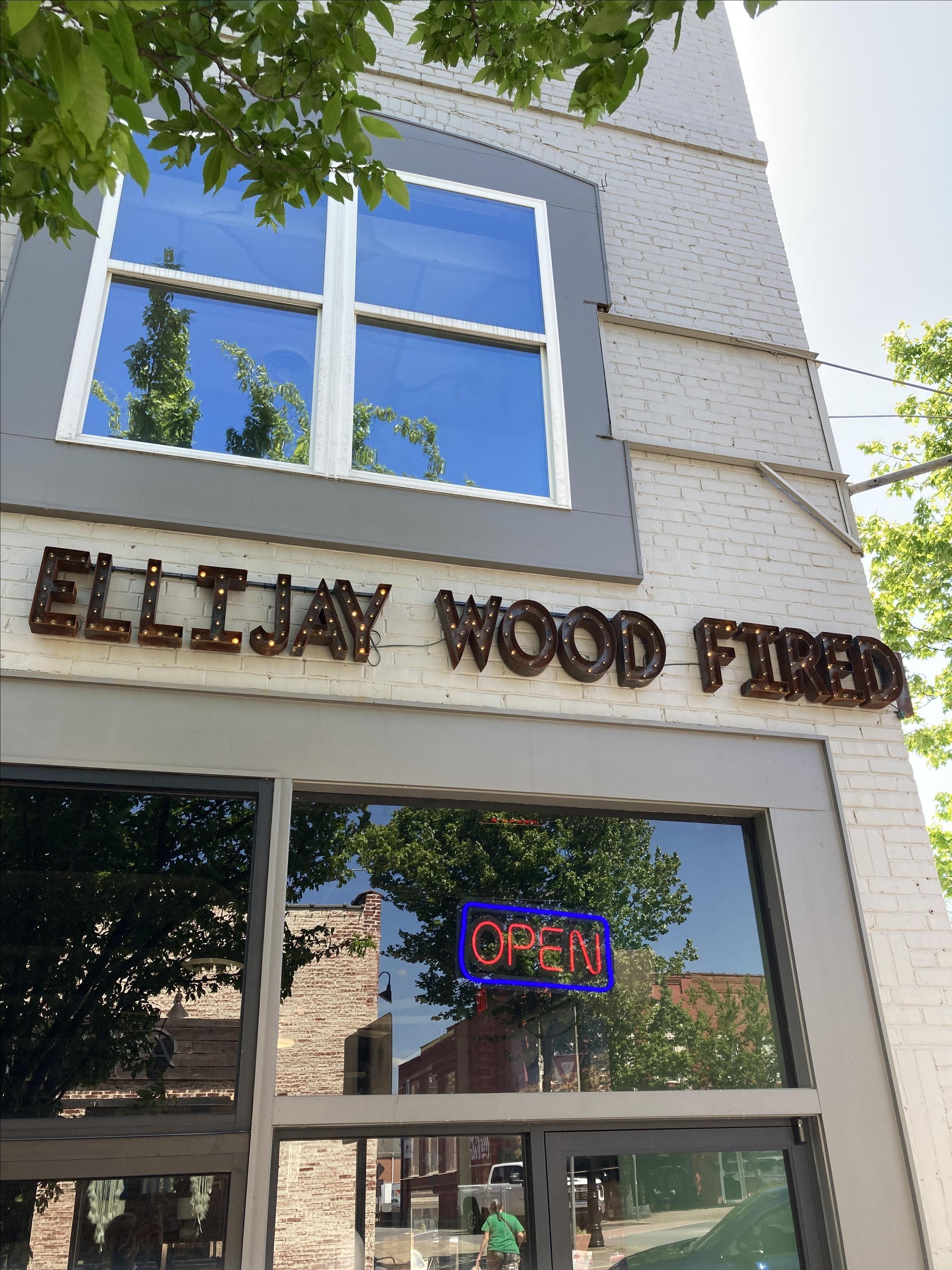 Pet Friendly Ellijay Wood Fired Pizza