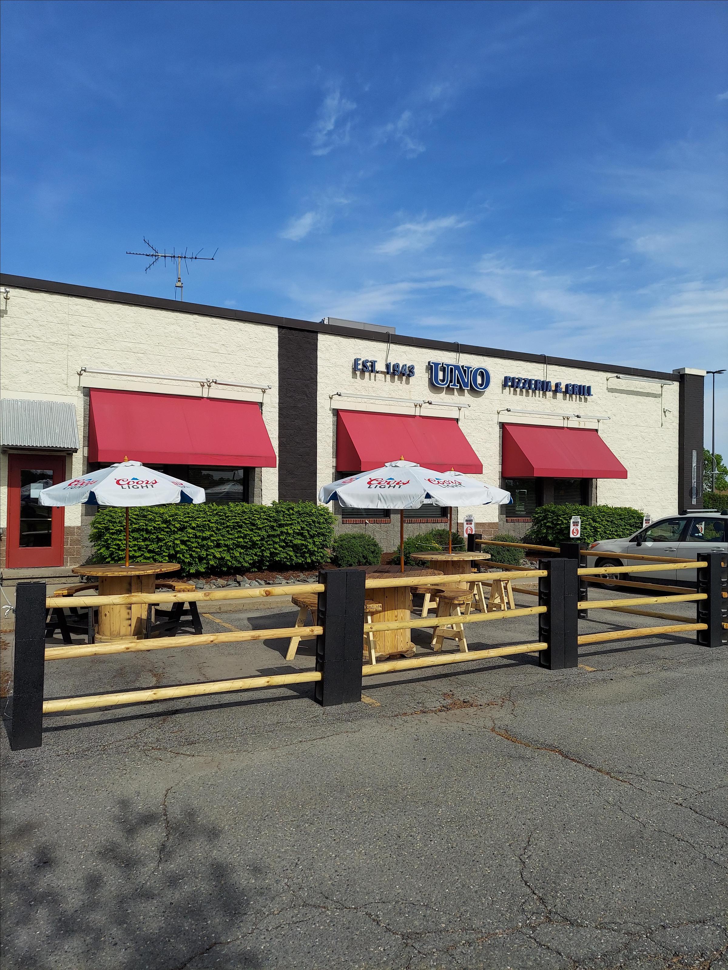 Pet Friendly UNO Pizzeria & Grill