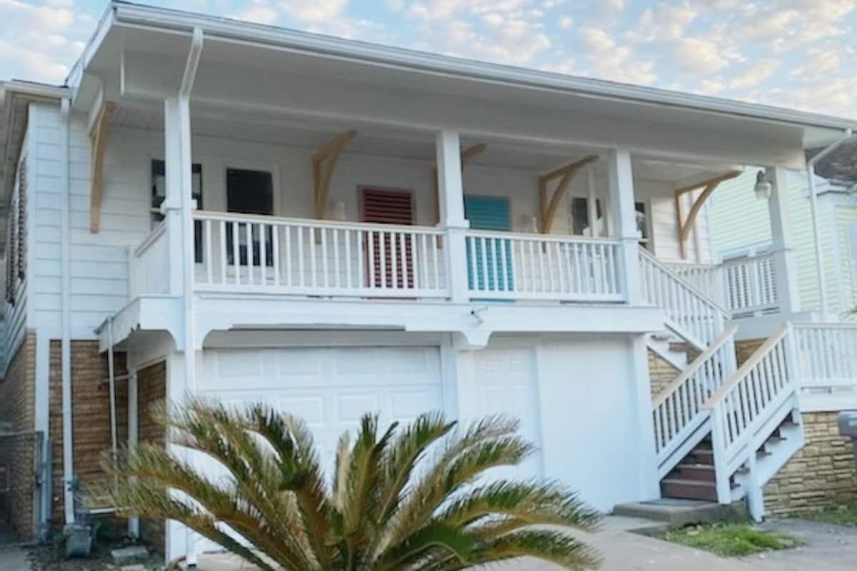 Galveston Studio Pet Policy