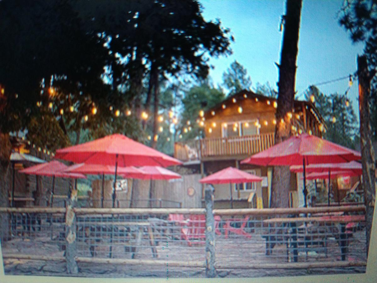Creekside Steakhouse & Tavern Is Pet Friendly