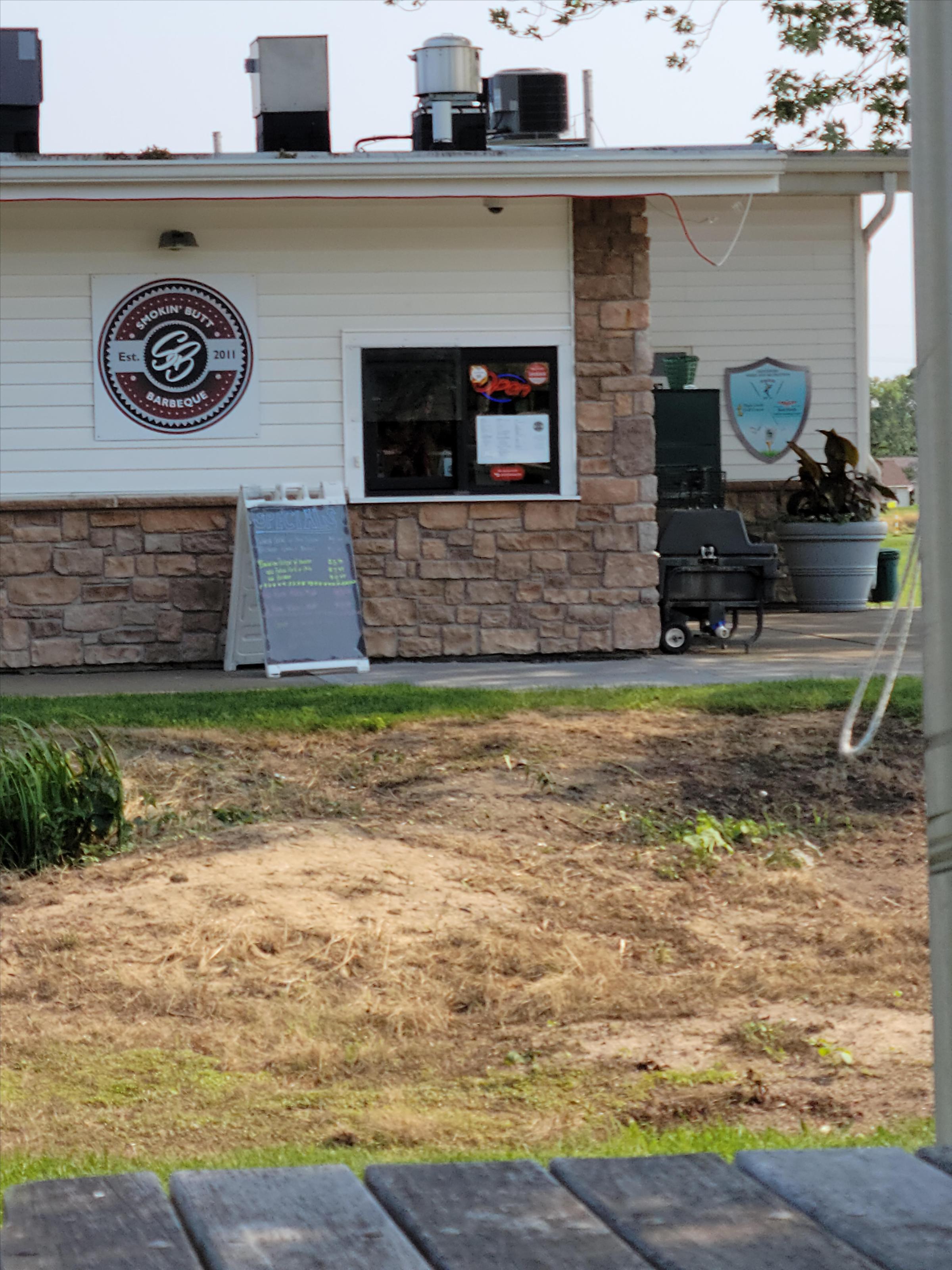 Pet Friendly Smokin' Butt BBQ