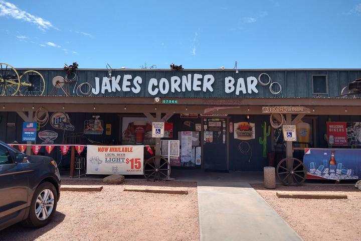 Pet Friendly Jakes Corner Bar