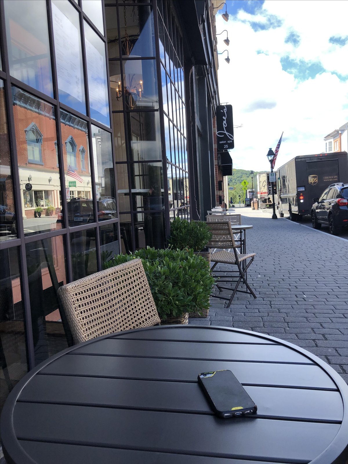 Photo of the pet-friendly patio at River & Rail Cafe in New Milford, CT.
