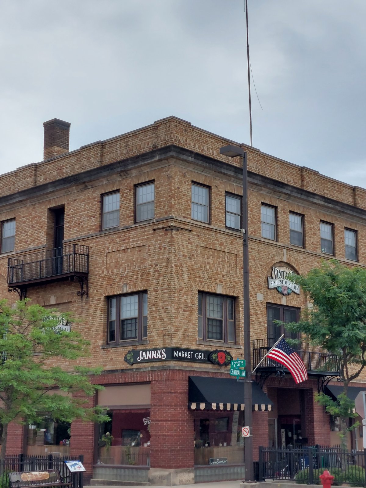 Photo of the exterior of pet-friendly Janna's Market Grill in Faribault, MN.
