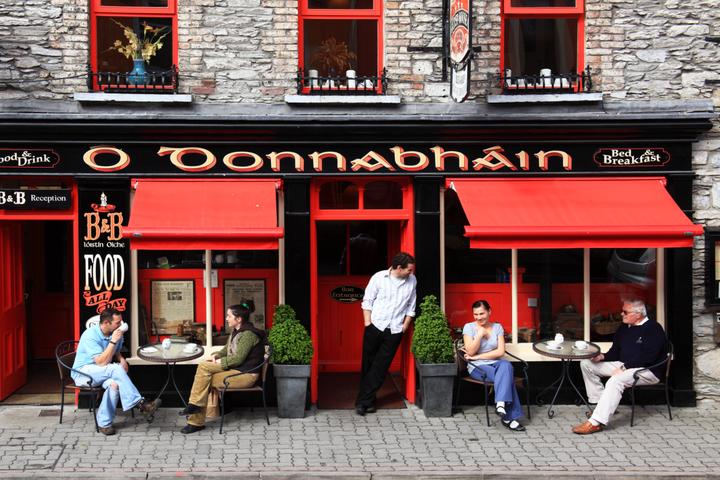 Pet Friendly O'Donnabhain's Bar & Guesthouse
