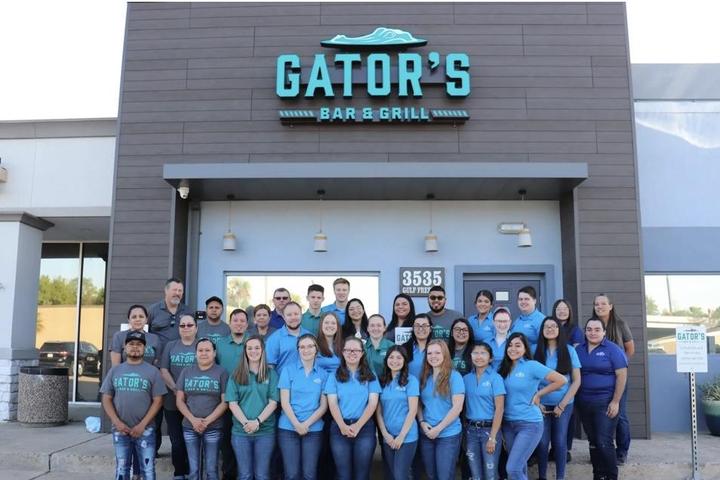 Pet Friendly Gator's Bar and Grill