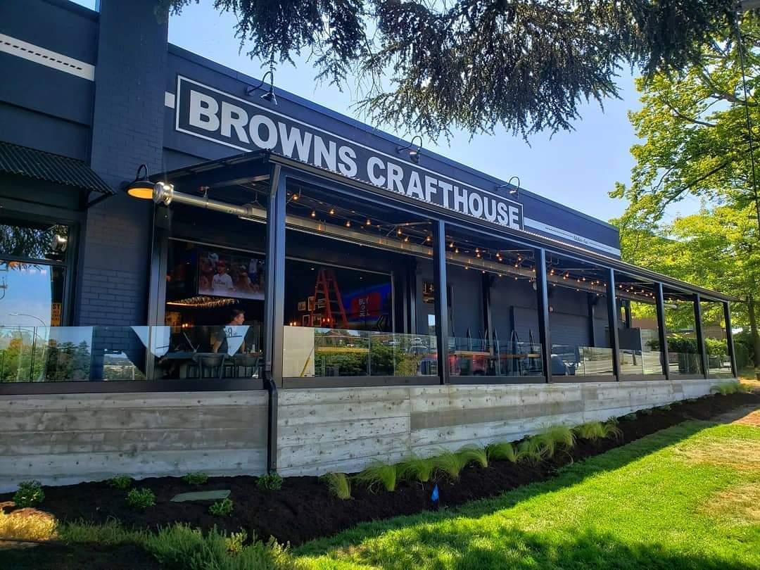 Browns Crafthouse Is Pet Friendly