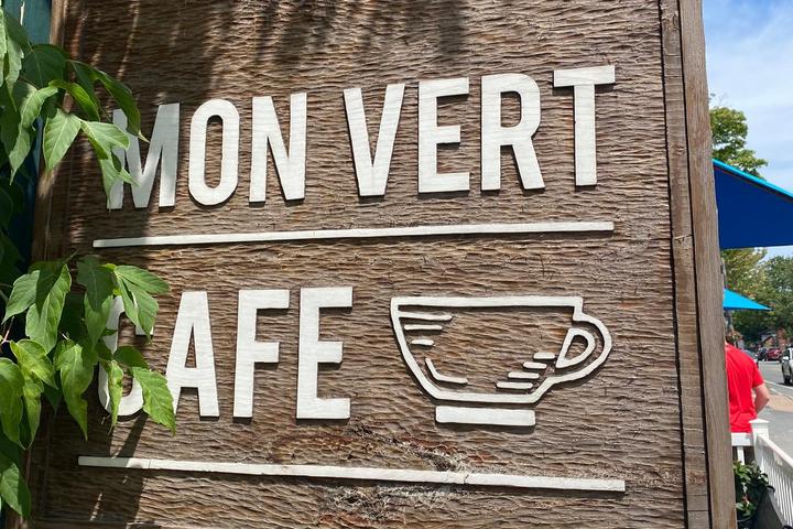 Pet Friendly Mon Vert Cafe