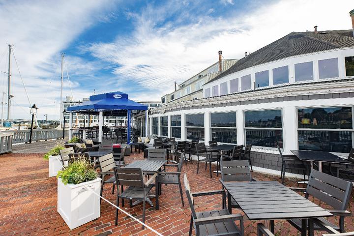 Seafood restaurants near me outdoor seating hotsell