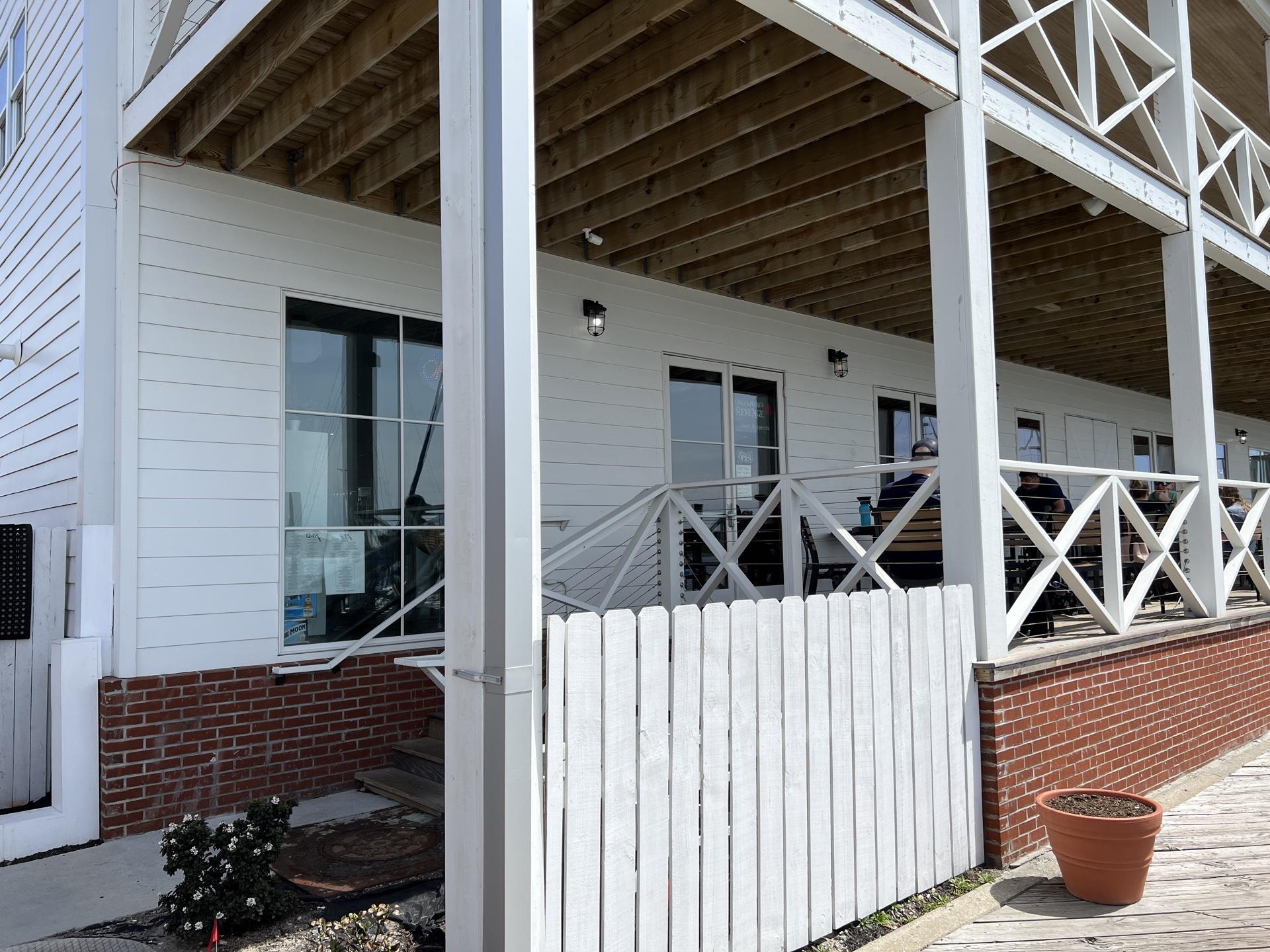 Queen Anne's Revenge Pet Policy