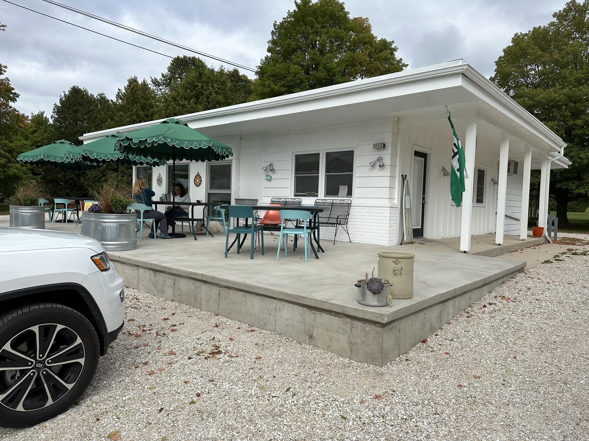Pet Friendly The Patio and Kitschinn