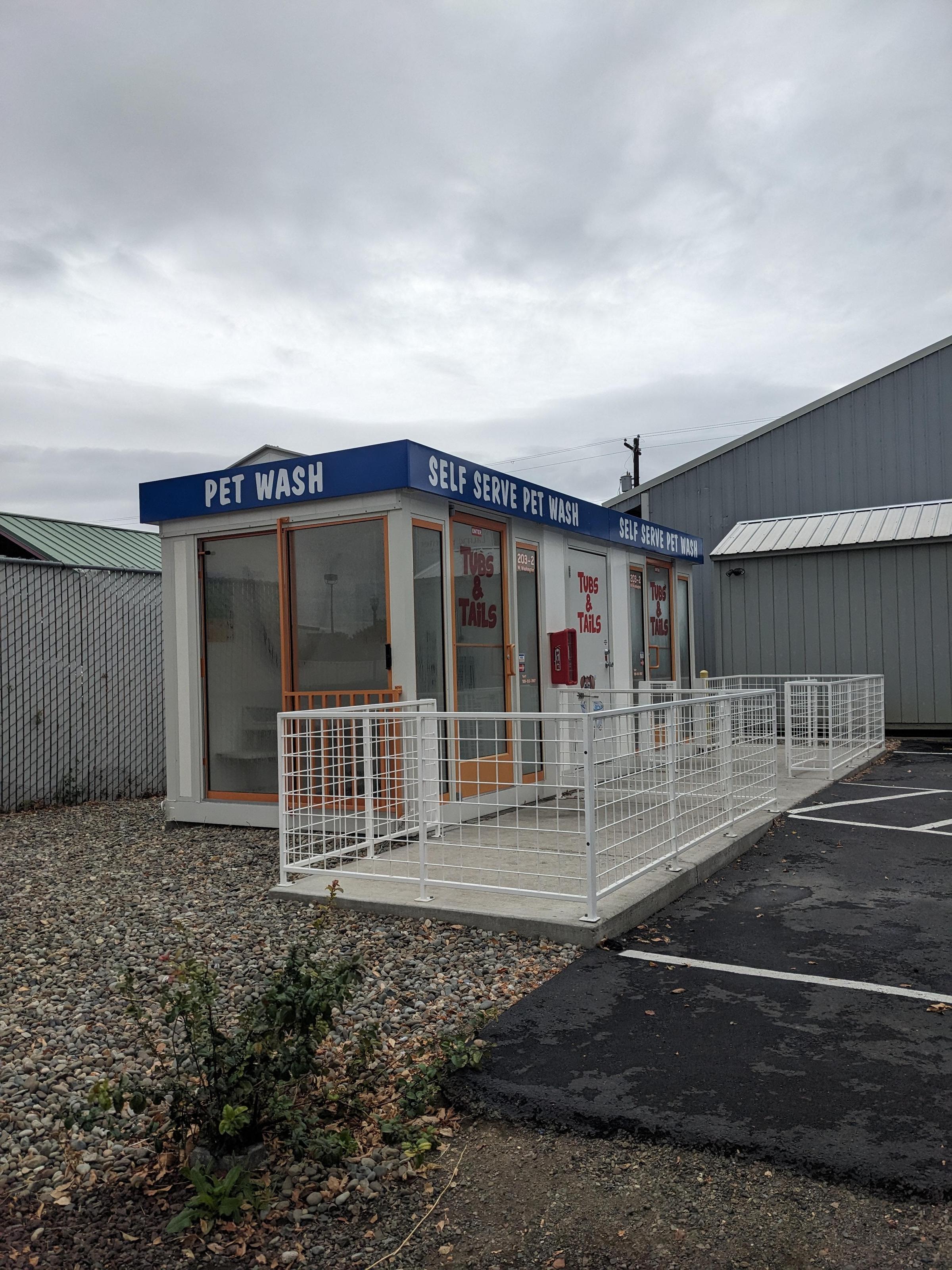 Pet Friendly Tubs and Tails Pet Wash