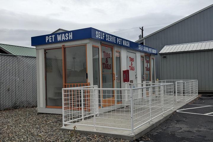 Pet Friendly Tubs and Tails Pet Wash