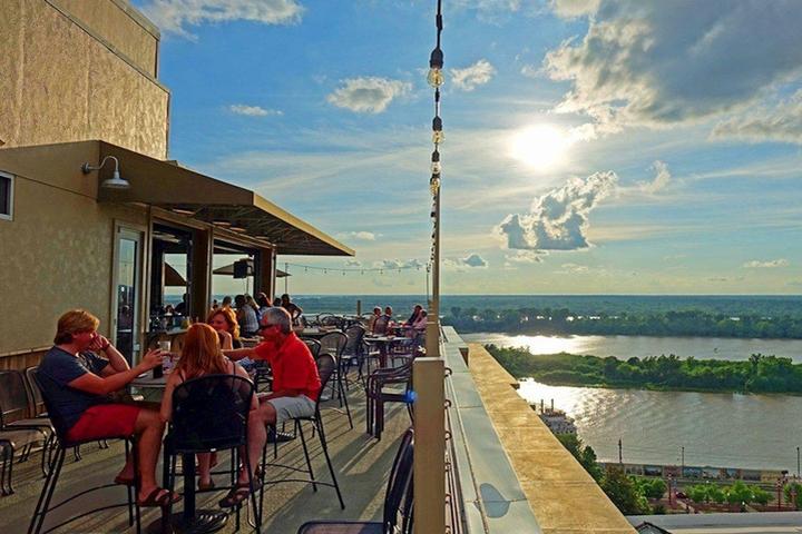 Pet Friendly 10 South Rooftop Bar & Grill