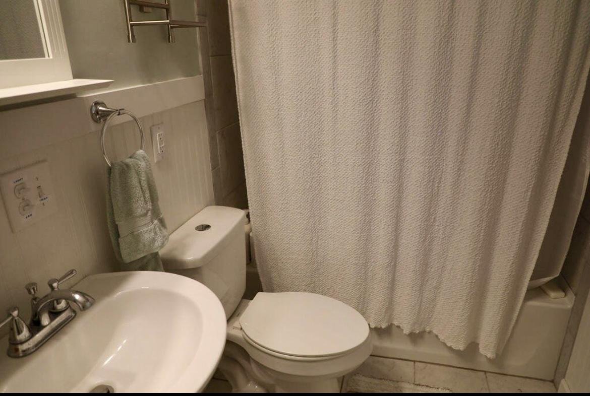 Bathroom in a dog-friendly Edisto Island vacation rental.
