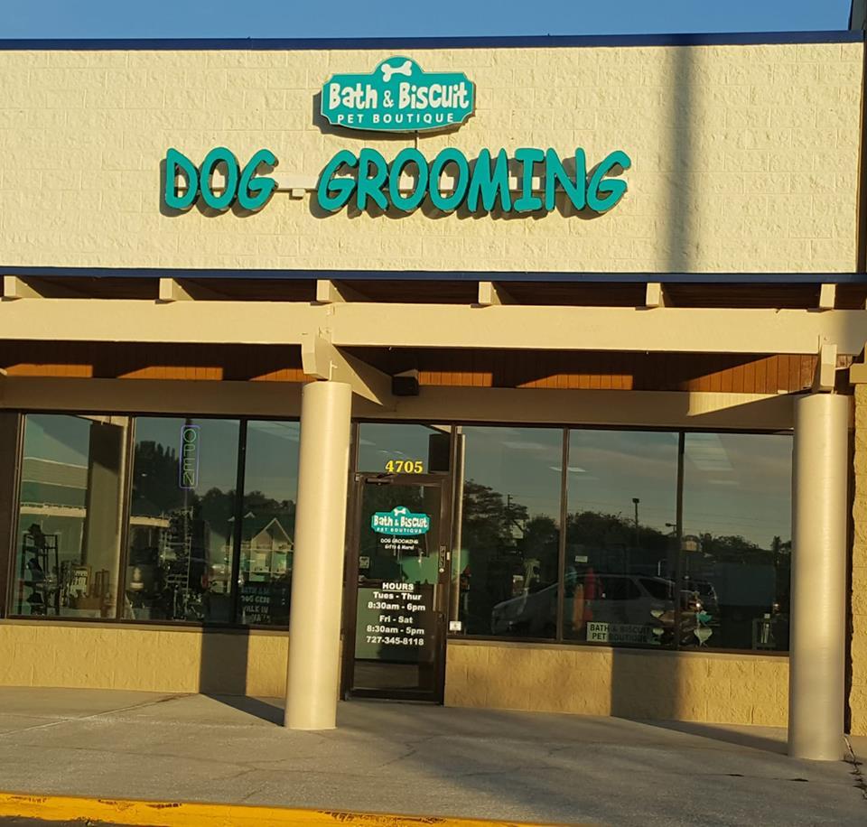 Bath and top biscuit dog groomers