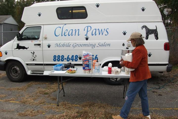 Pet Friendly Clean Paws Mobile Grooming Salon