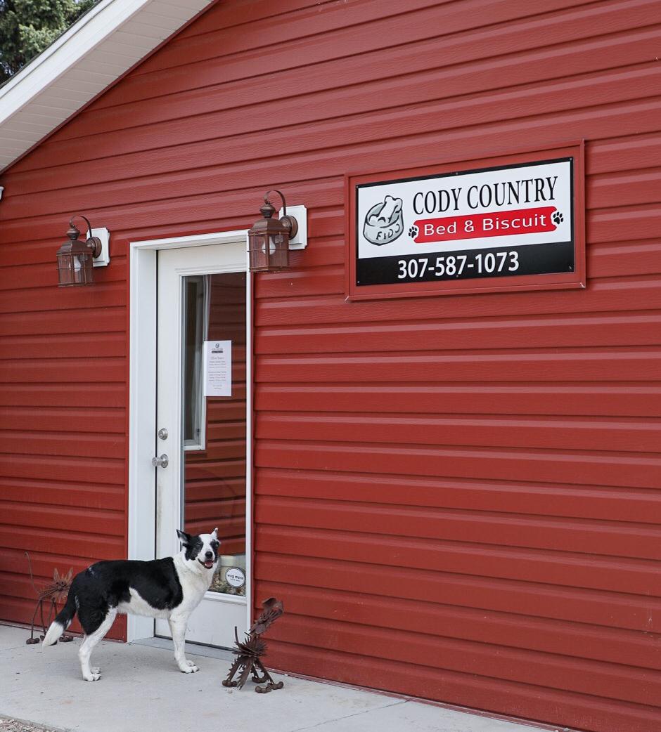 Pet Friendly Cody Country Bed & Biscuit