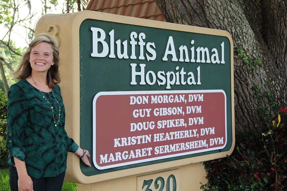 Pet Friendly Bluffs Animal Hospital PA