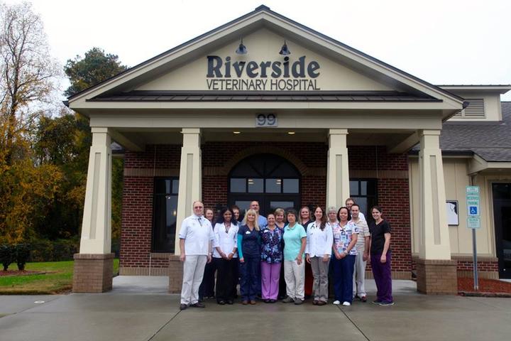 Pet Friendly Riverside Veterinary Hospital 