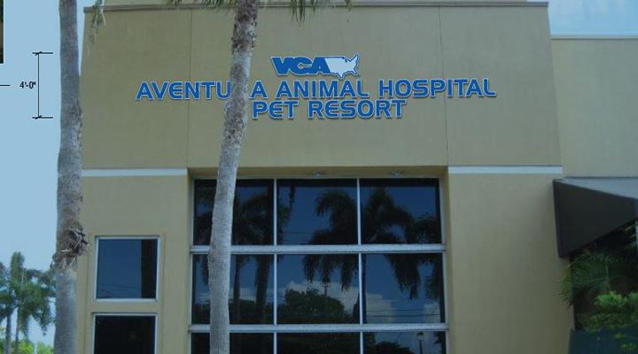 Pet Friendly VCA Aventura Animal Hospital & Pet Resort 