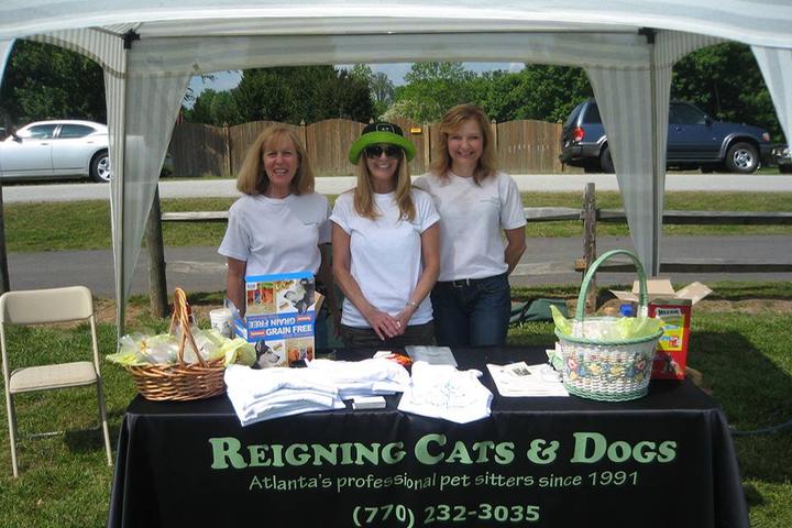 Pet Friendly Reigning Cats & Dogs