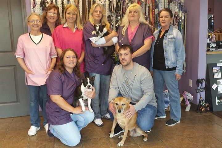 Pet Friendly Paws Pet Supply & Grooming