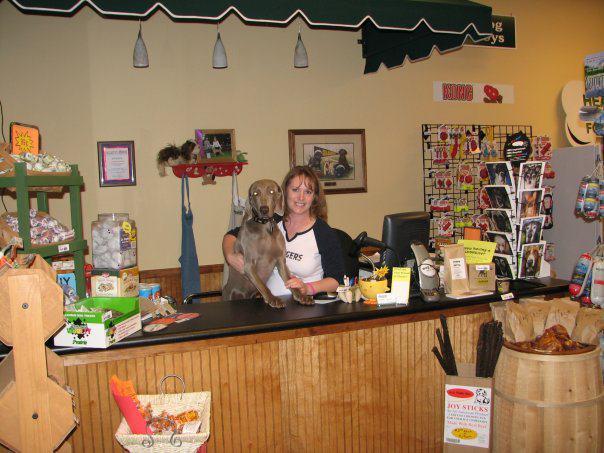 Pet Friendly Wholesome Choice Pet Market 4S Ranch/Del Sur