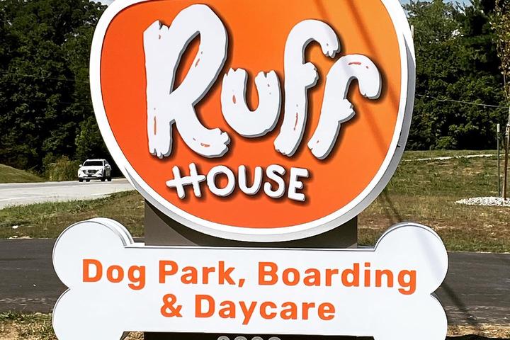 Pet Friendly Ruff House Fort Wayne
