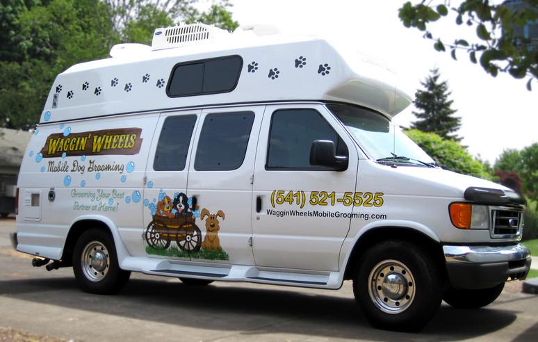 Dog grooming sales on wheels