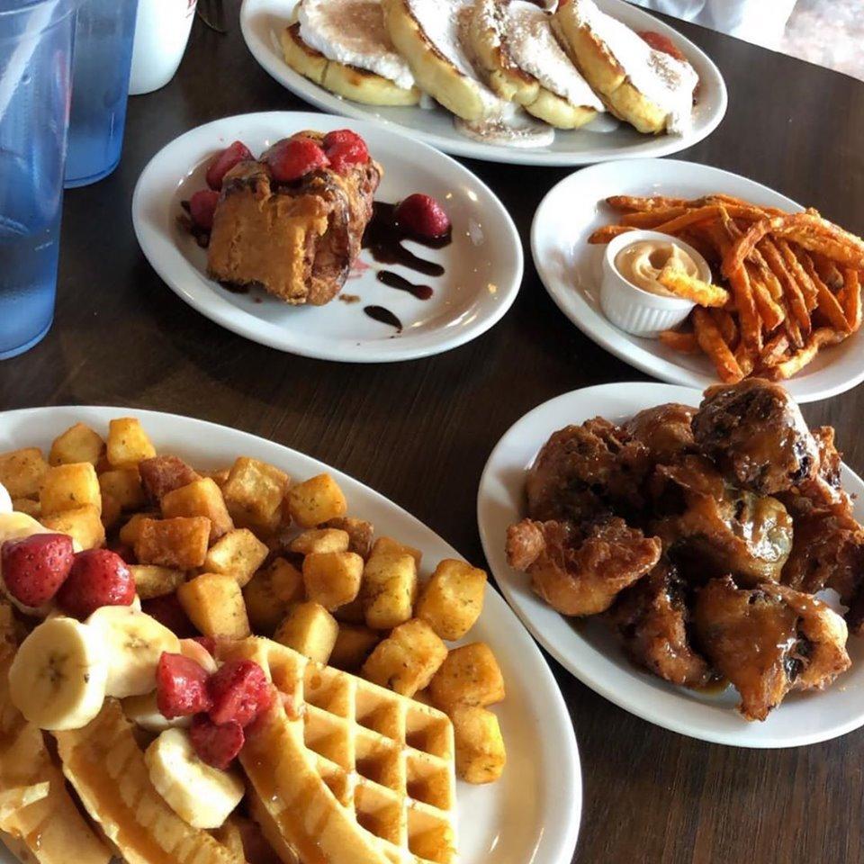 Flapjack's Canadian Diner Is Pet Friendly