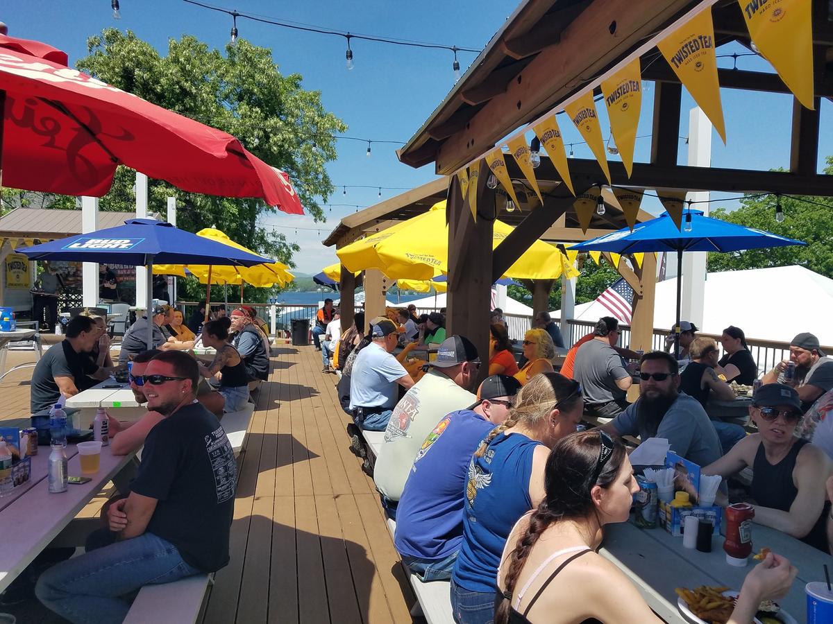 Dog Friendly Restaurants In Thornton Nh Bringfido