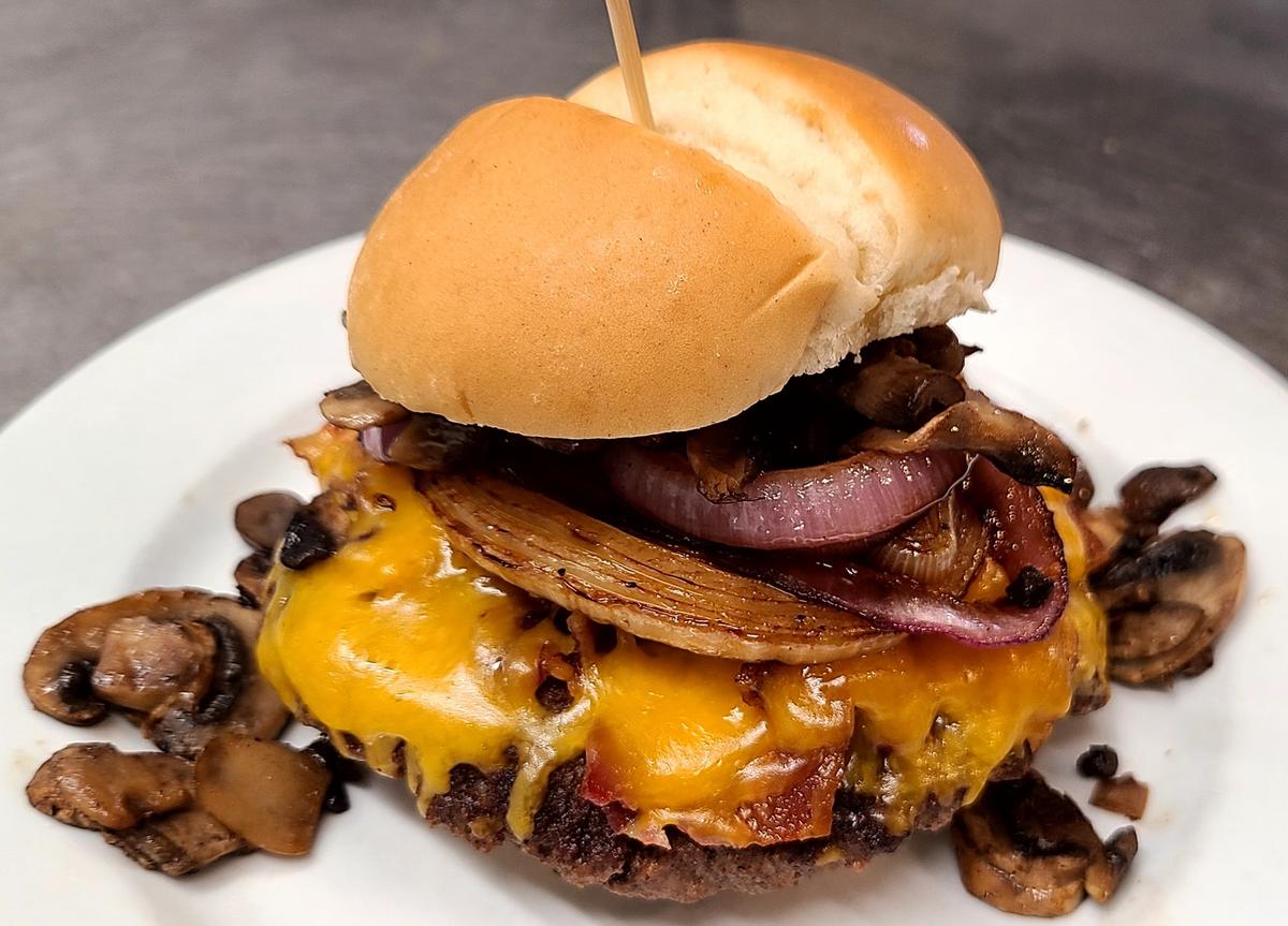 Nags Head Cafe Is Pet Friendly