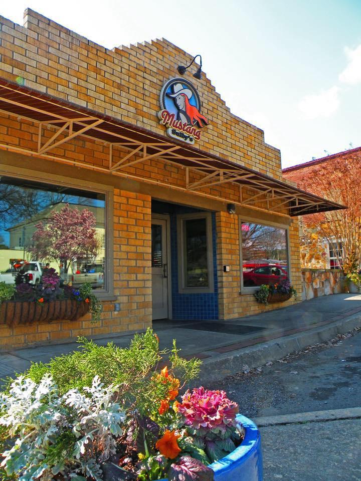 Mustang Sally's Is Pet Friendly