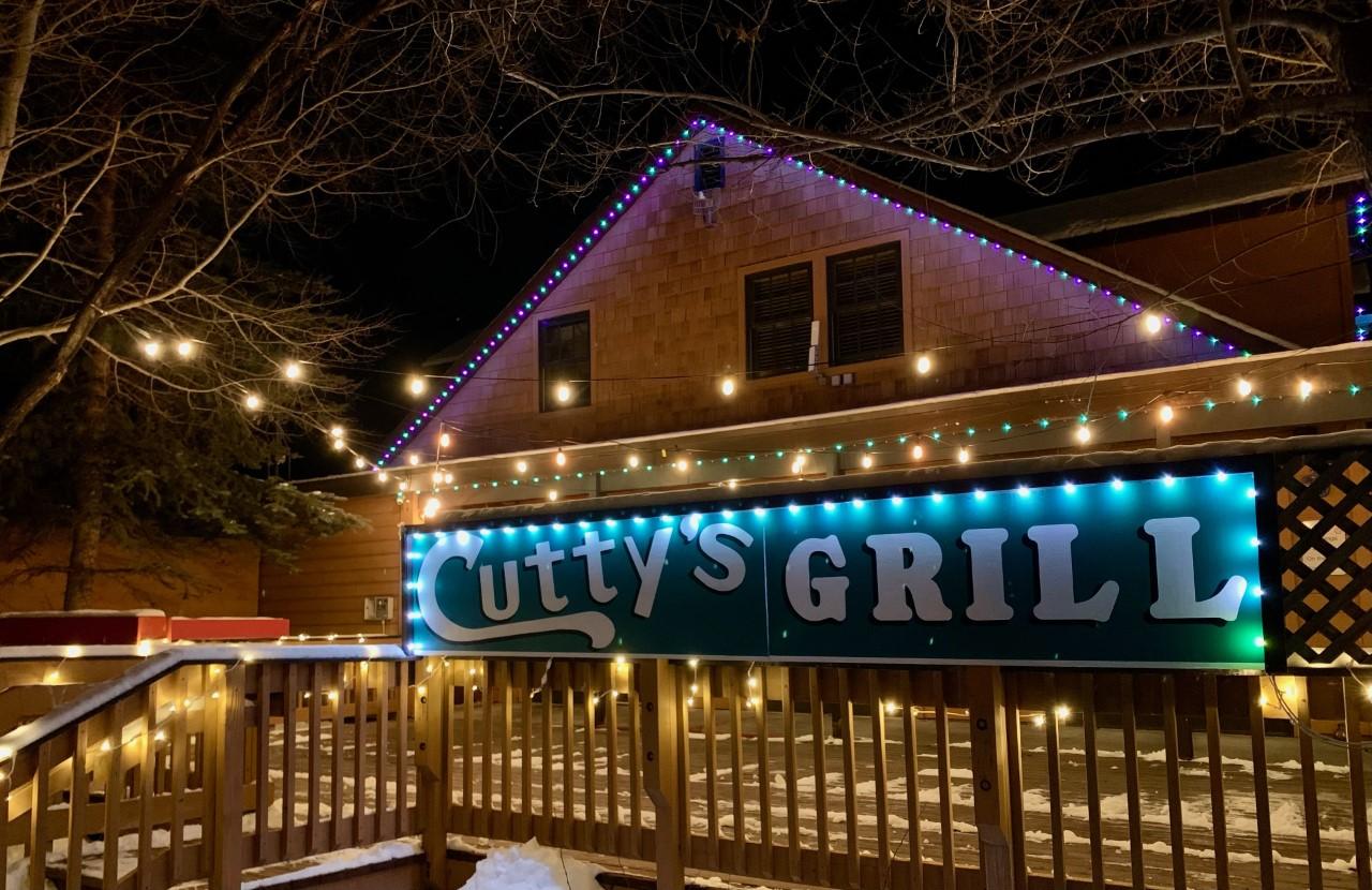 Pet Friendly Cutty's Bar & Grill