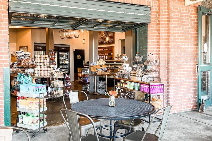 Pet Friendly The Pantry at Avenue N