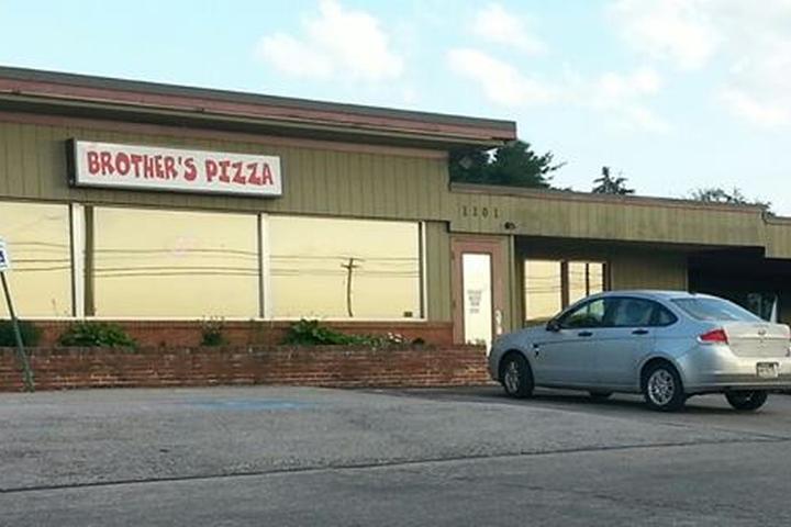 Pet Friendly Brothers Pizza
