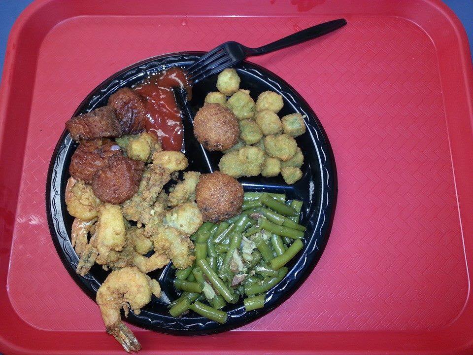 Frog Island Seafood Is Pet Friendly