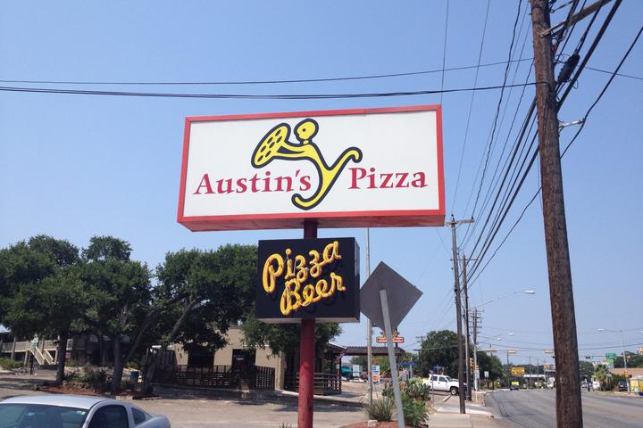 Pet Friendly Austin's Pizza