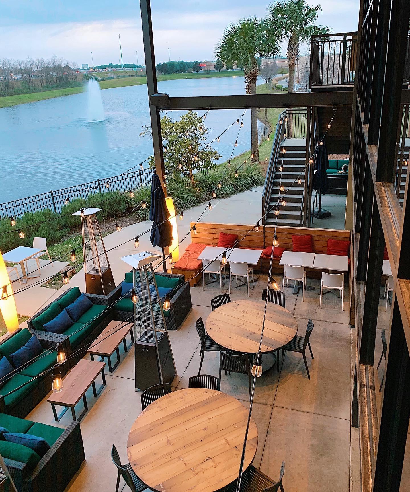 Moxie Kitchen Cocktails Is Pet Friendly