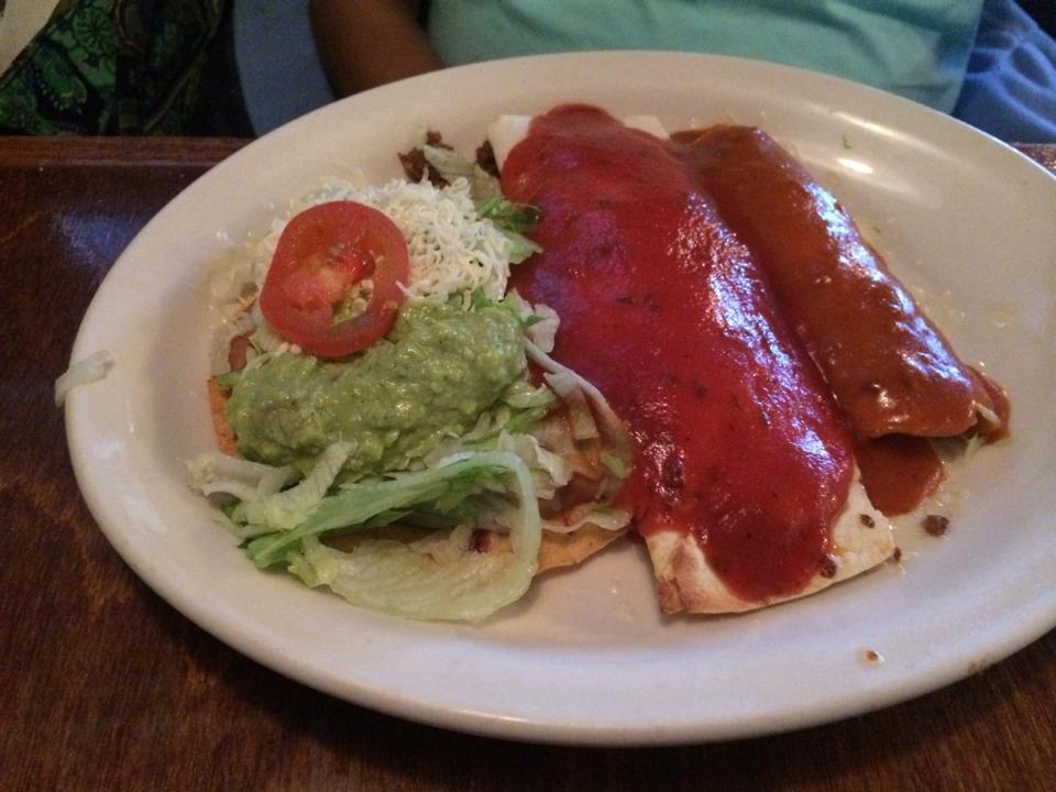 Los Tres Magueyes Is Pet Friendly