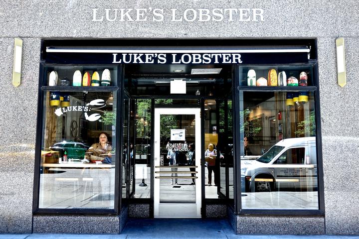 Pet Friendly Luke's Lobster Chicago