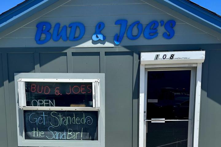Pet Friendly Bud & Joes Sandbar