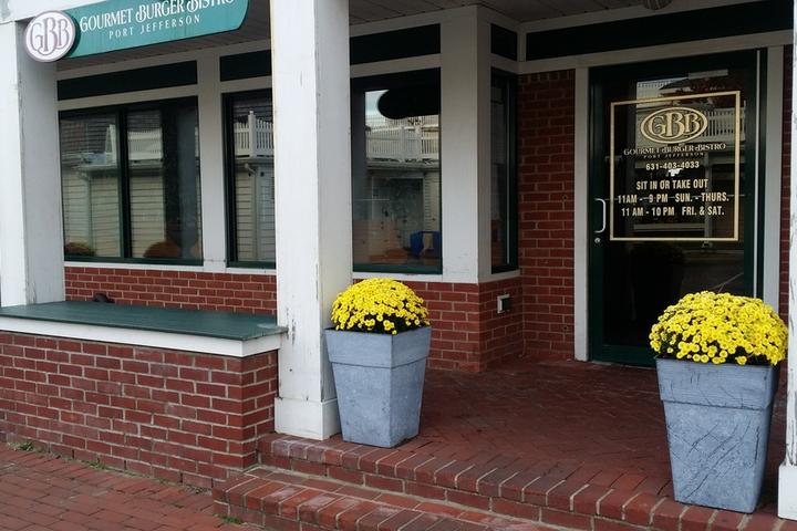 Dog Friendly Restaurants In Port Jefferson Ny Bring Fido